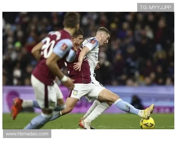 卡拉沃沃对决大学体育精彩赛事分析与战术探讨