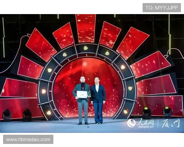 RNG在高校联赛中的团队协作表现分析与点评